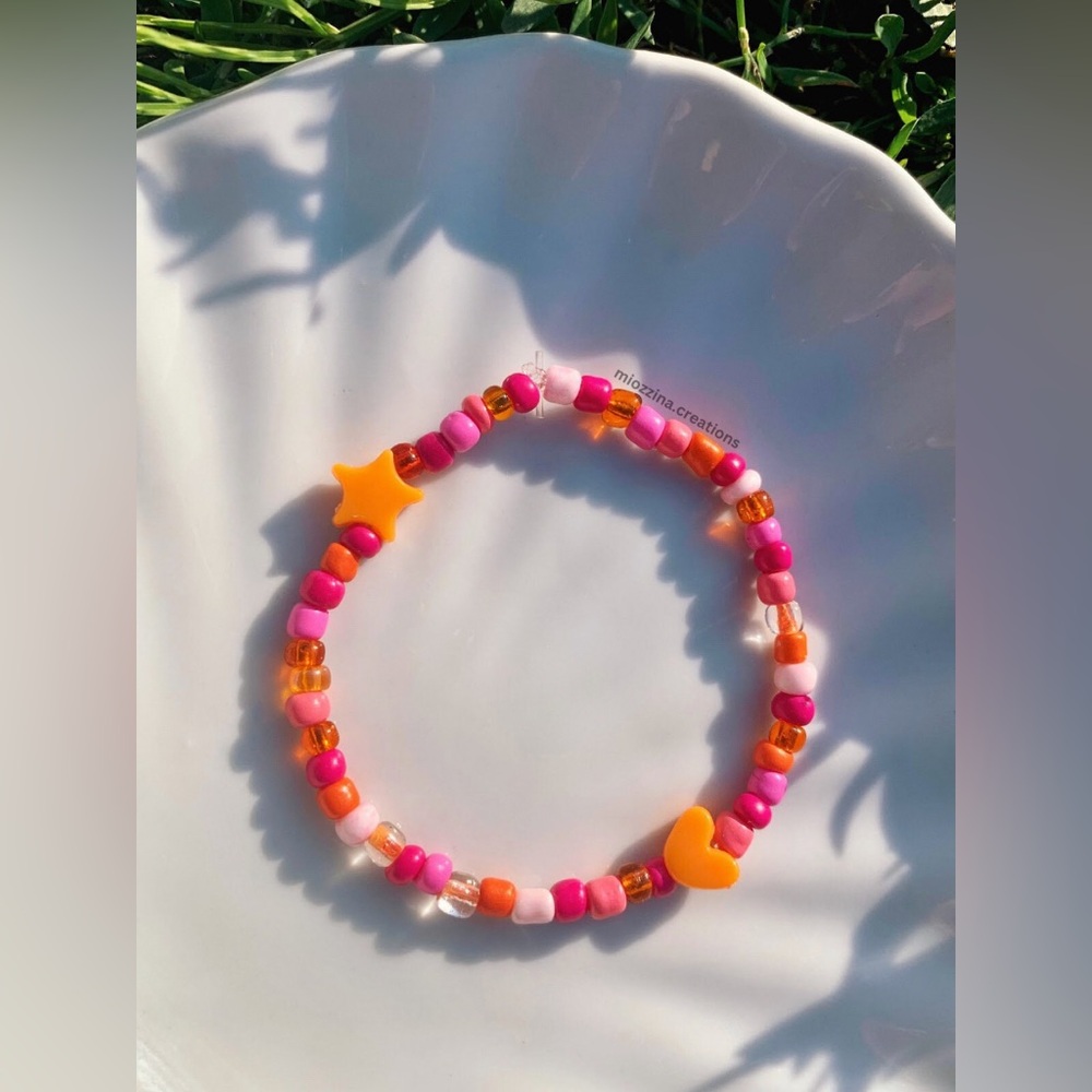 5/$20 (ENTIRE SHOP CLEARANCE) “Summer Love” bracelet handmade • summer vibes ☀️🍉